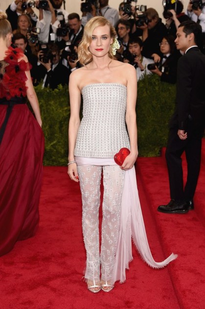 Diane-Kruger-Vogue-5May15-Getty__592x888