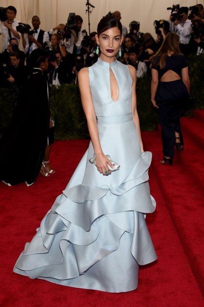 Lily-Aldridge-Vogue-5May15-Getty__592x888