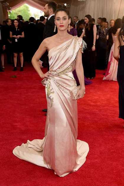 lizzie-caplan-met-gala-2015-met-costume-institute-gala-2015__large