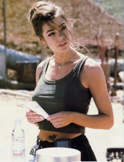 Denise-Richards-Dr-Christmas-Jones-bond-girls-32542409-700-1000