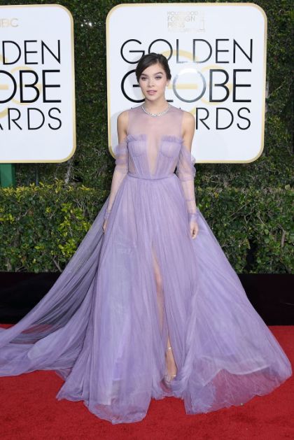 golden-globes-hailee-steinfeild